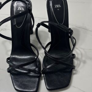 Zara Women's Black Strappy Heels